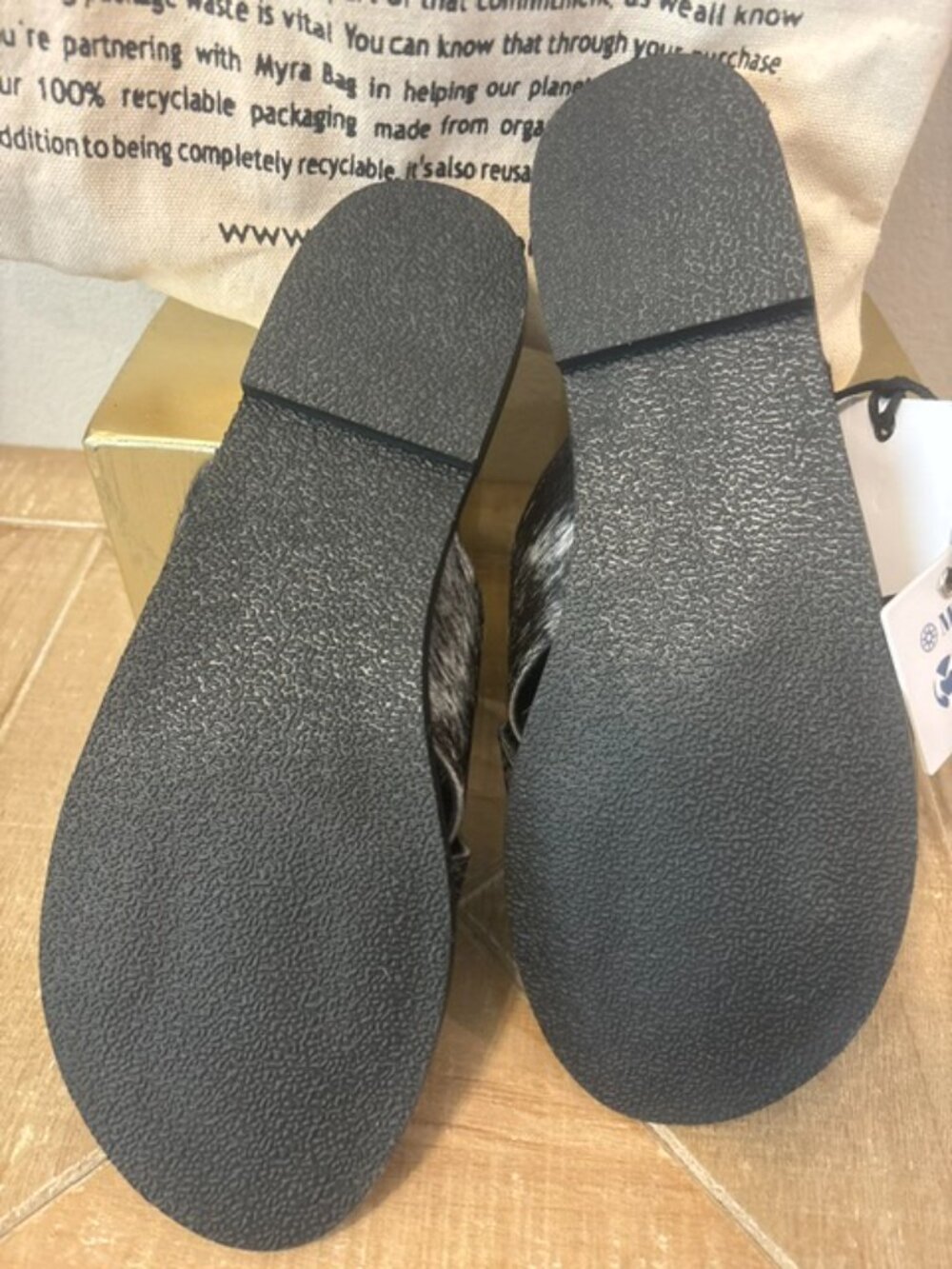 NEW Myra El Paso Dawn Hair-On Leather Sandals Speckled White Sizes: 7-11 - Picture 2 of 4